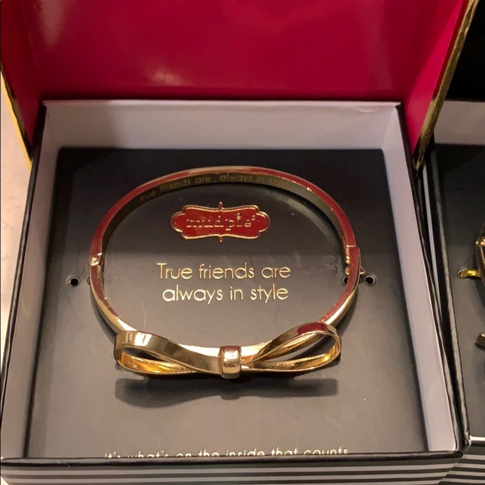 Bracelet (s)
